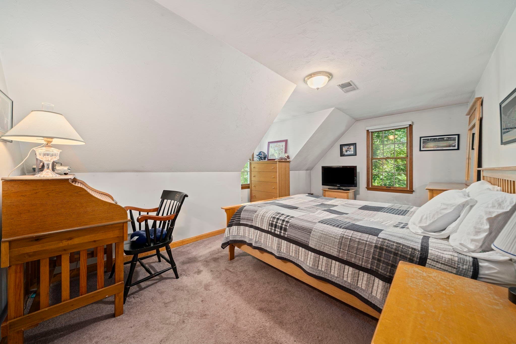 Single Family Residence at 66 Cottage Ln, Weymouth MA 02188, photo 18 of 38
