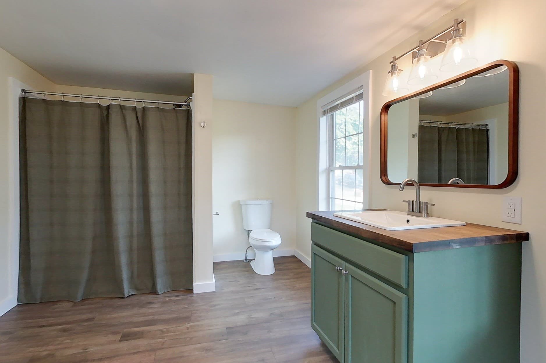 Single Family Residence at 50 Whiting St, Lunenburg MA 01462, Lunenburg, photo 13 of 31