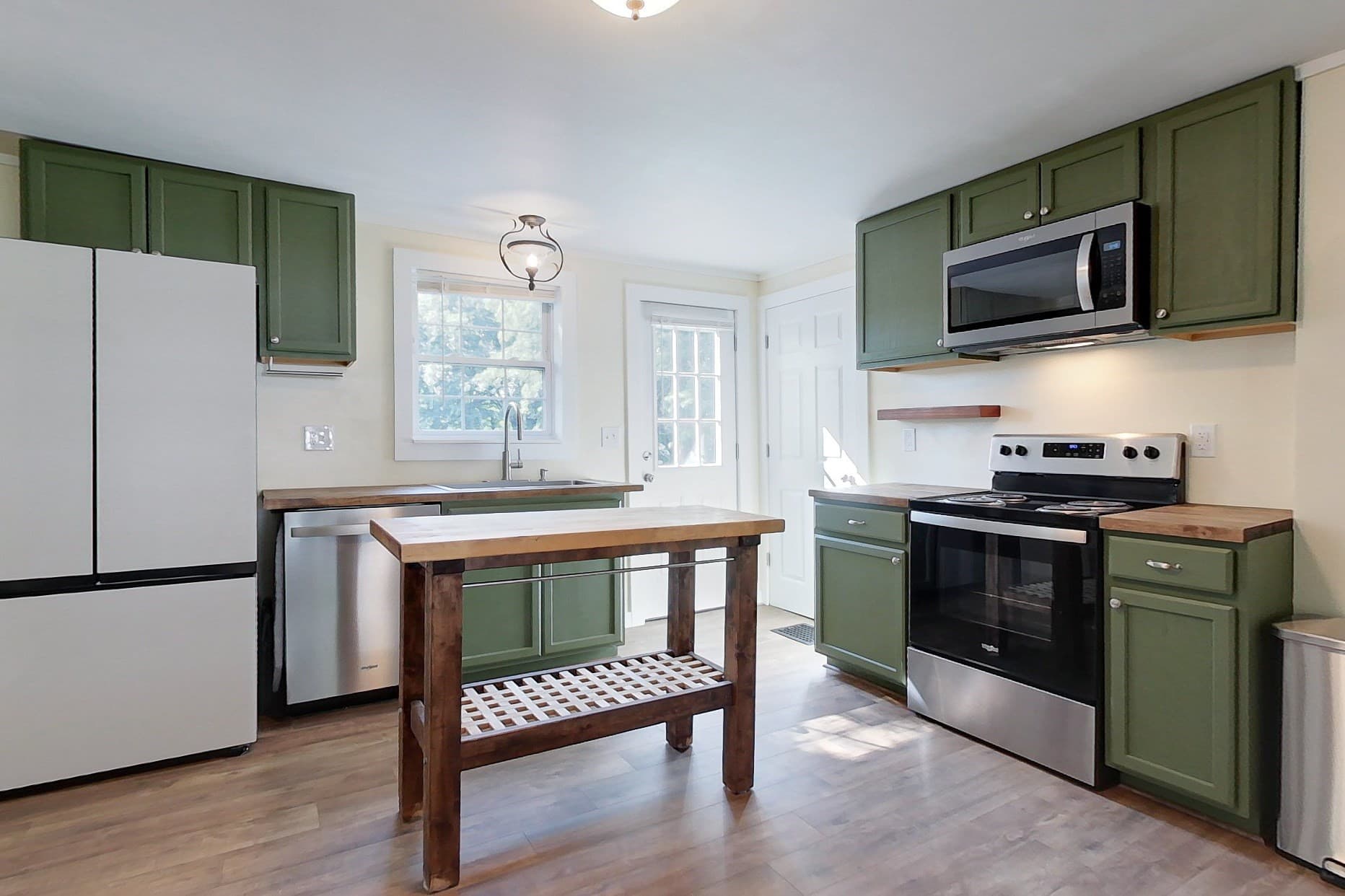 Single Family Residence at 50 Whiting St, Lunenburg MA 01462, Lunenburg, photo 3 of 31