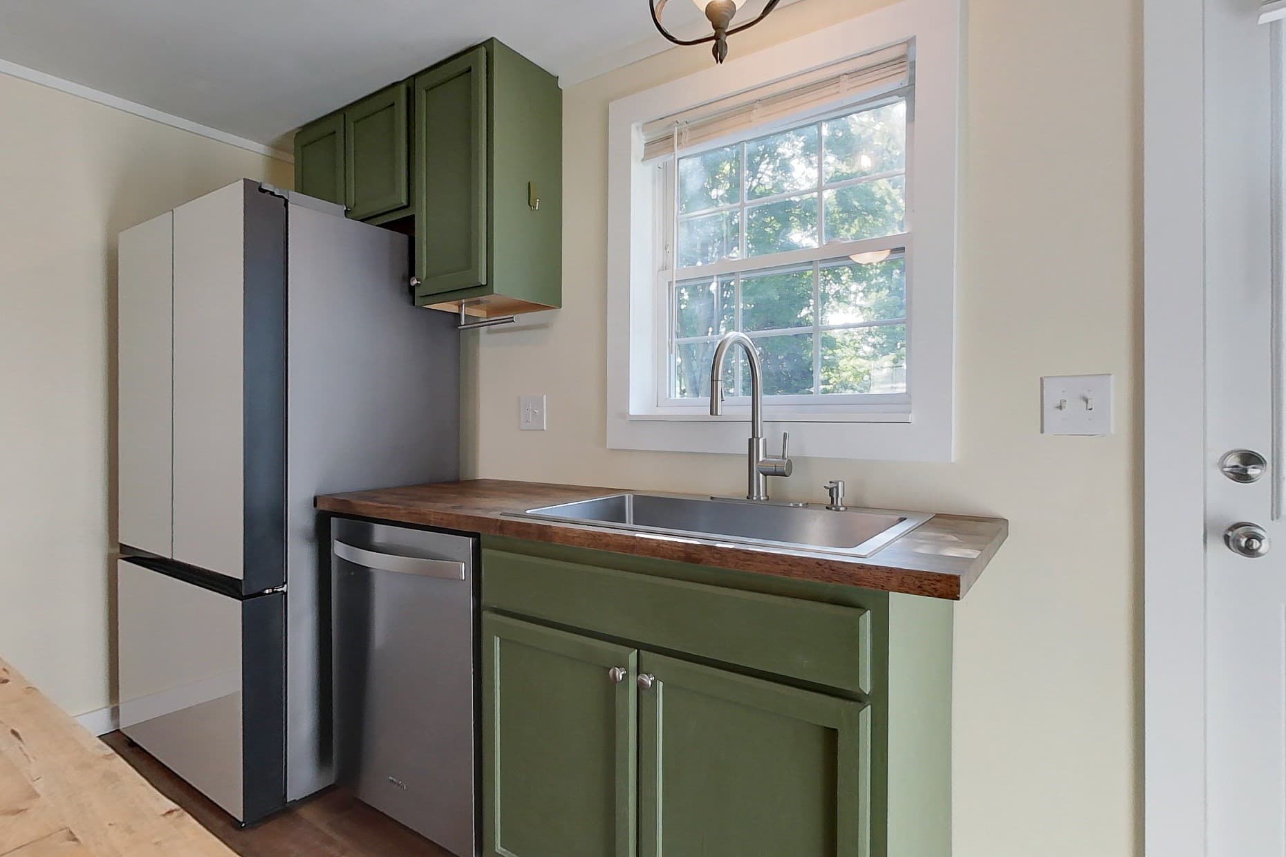 Single Family Residence at 50 Whiting St, Lunenburg MA 01462, Lunenburg, photo 4 of 31