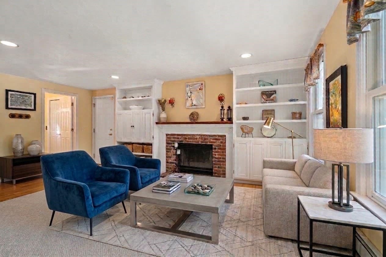 Single Family Residence at 8 Bush Road, Hudson MA 01749, Hudson, photo 4 of 37