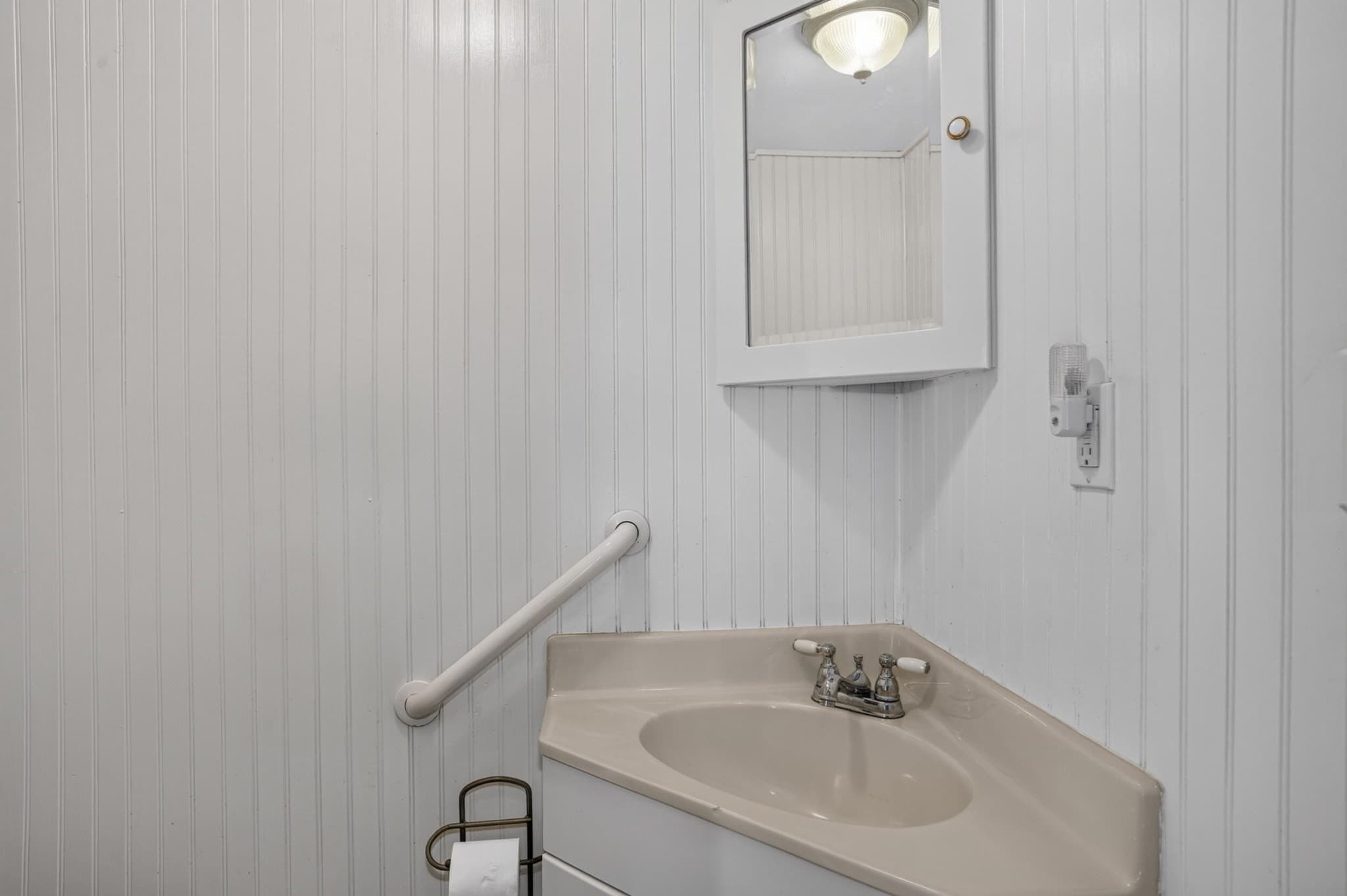 Single Family Residence at 120 Edinboro Street, Marlborough MA 01752, Marlborough, photo 12 of 22