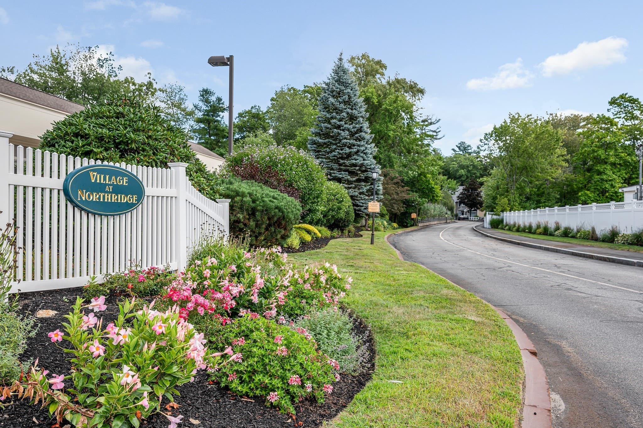 Condominium at 37 Northridge Drive # 37, North Reading MA 01864, North Reading, photo 2 of 34