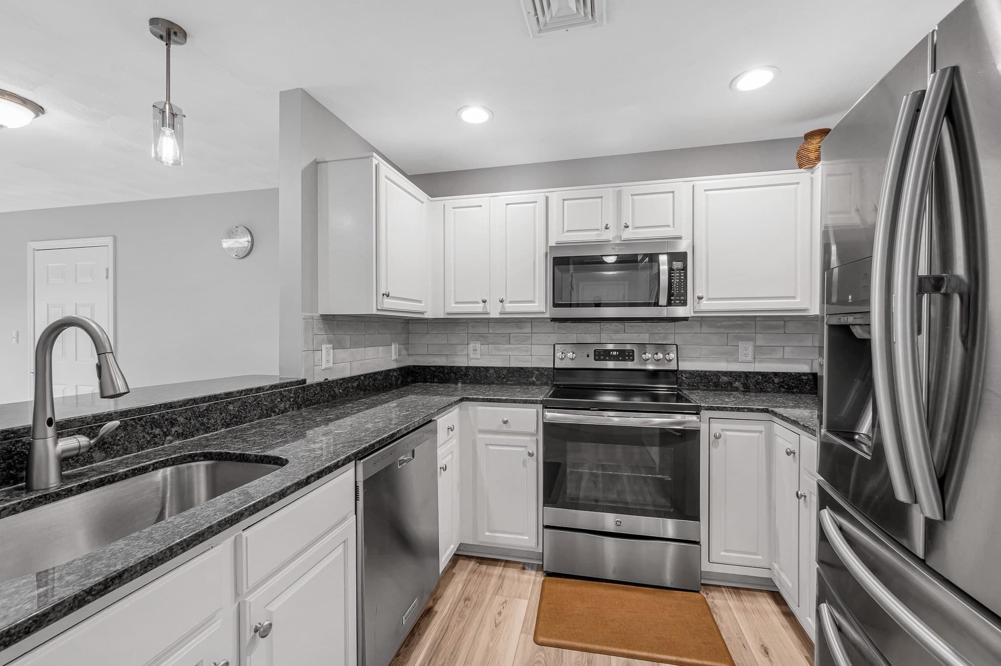Condominium at 37 Northridge Drive # 37, North Reading MA 01864, North Reading, photo 8 of 34