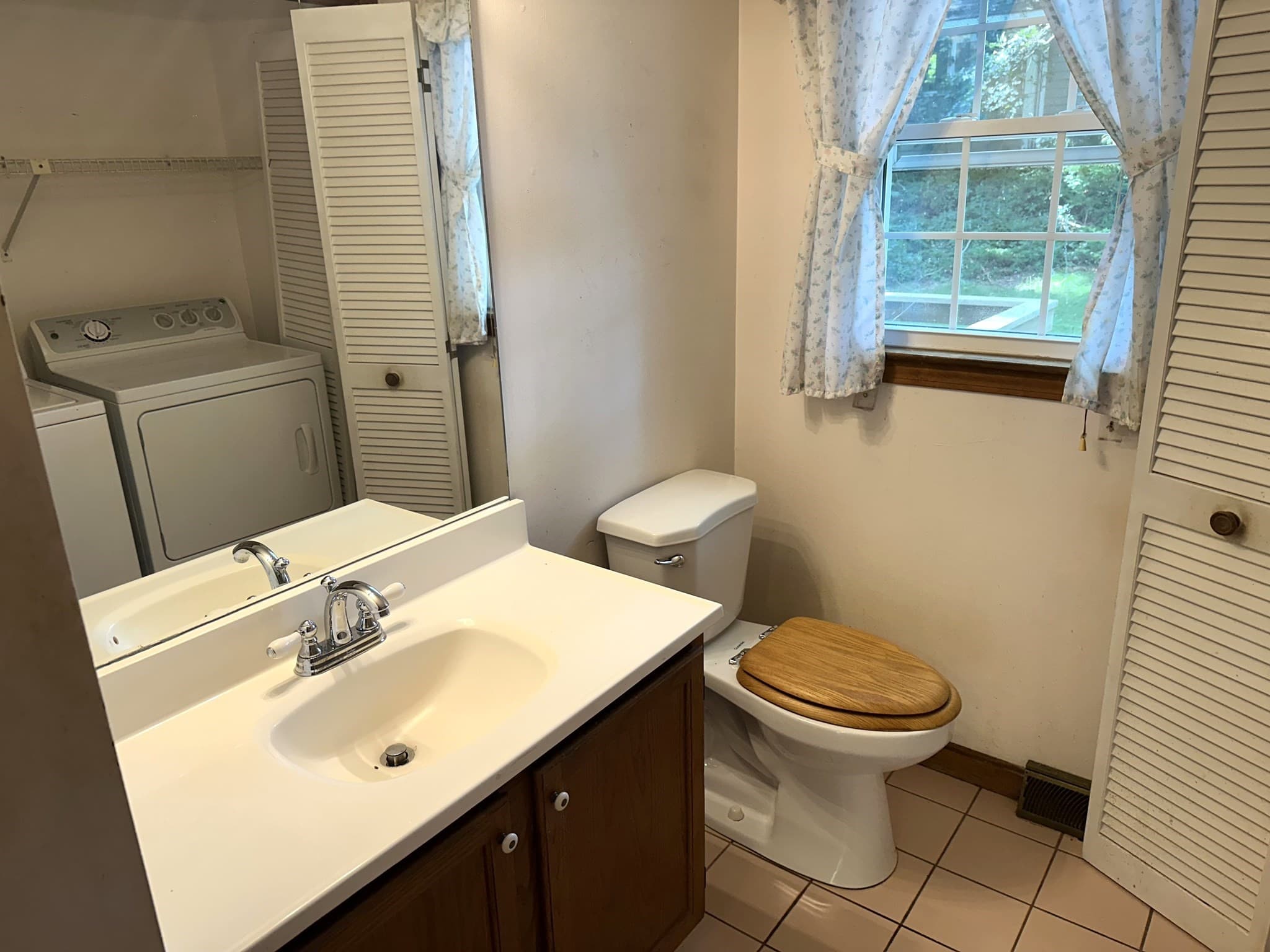 Single Family Residence at 8 Deep Wood Dr, Sandwich MA 02563, Sandwich, photo 12 of 18