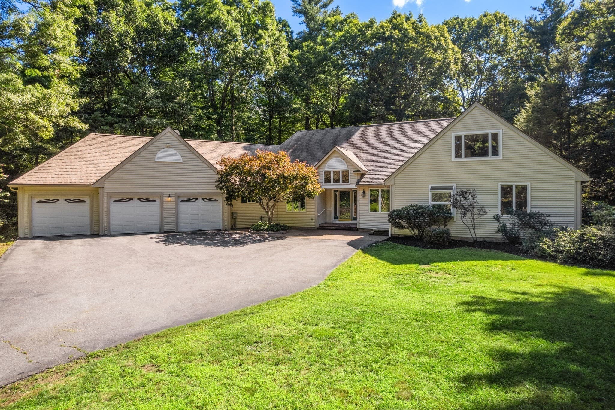 41 George Hill Rd, Grafton MA 01519