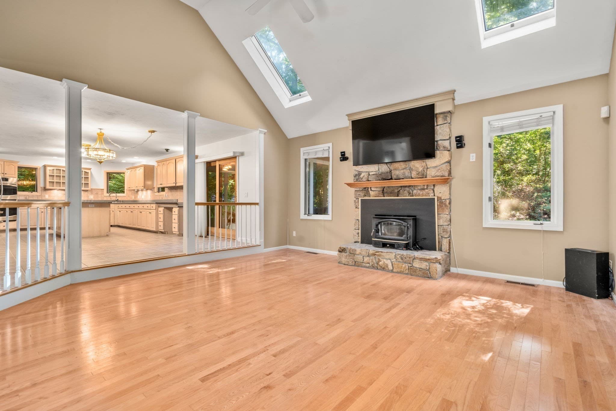 Single Family Residence at 41 George Hill Rd, Grafton MA 01519, Grafton, photo 4 of 29