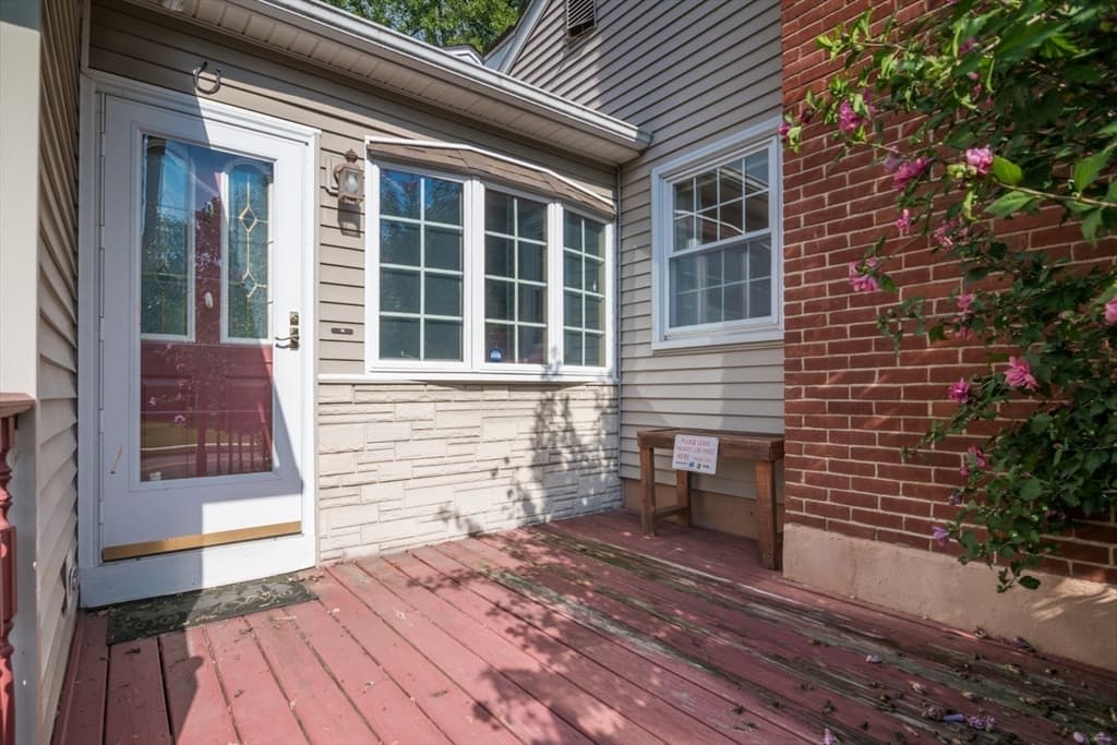 Single Family Residence at 98 Circle Dr, West Springfield MA 01089, West Springfield, photo 4 of 42