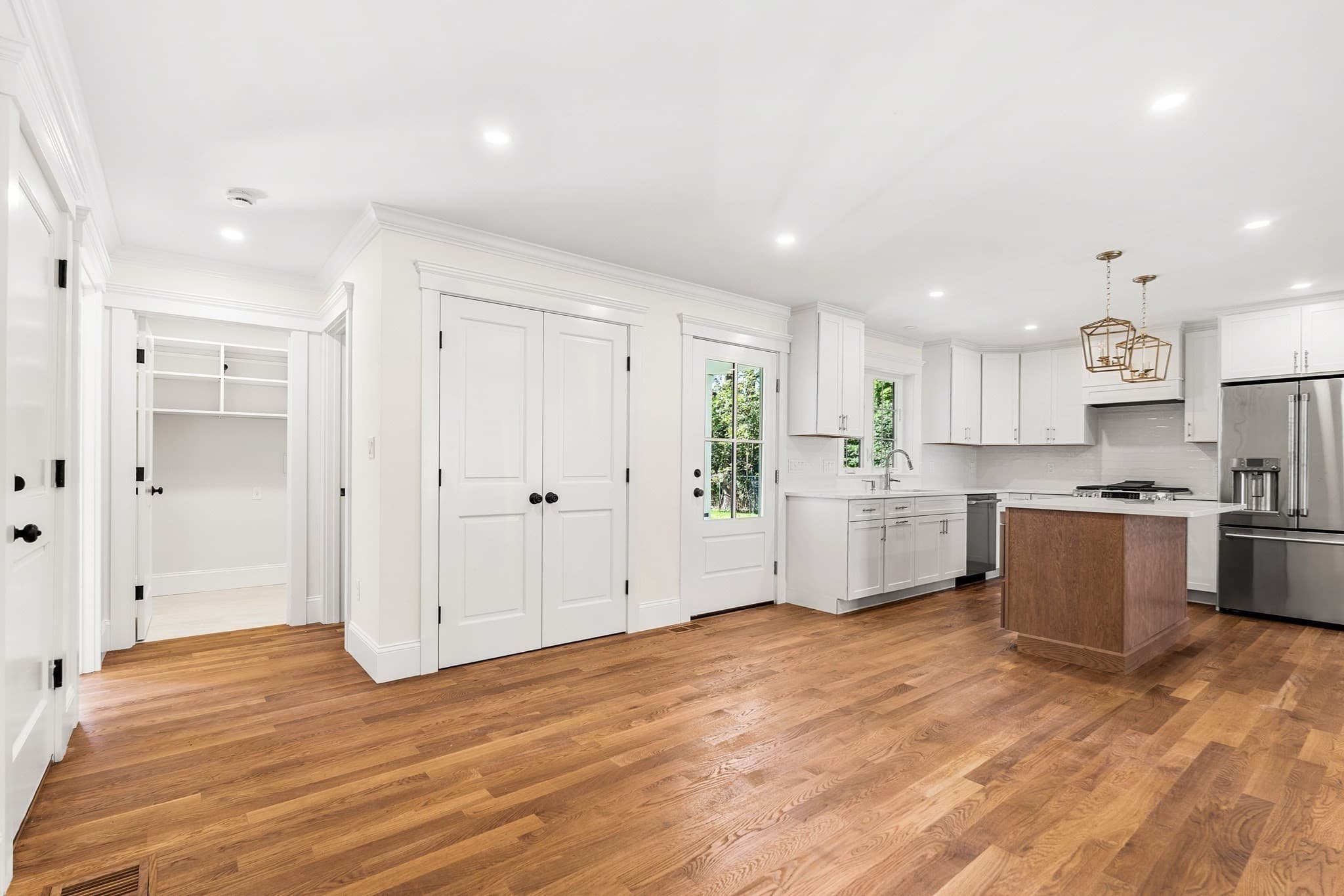 Single Family Residence at 10 Harvey Park, Lynnfield MA 01940, Lynnfield, photo 15 of 41