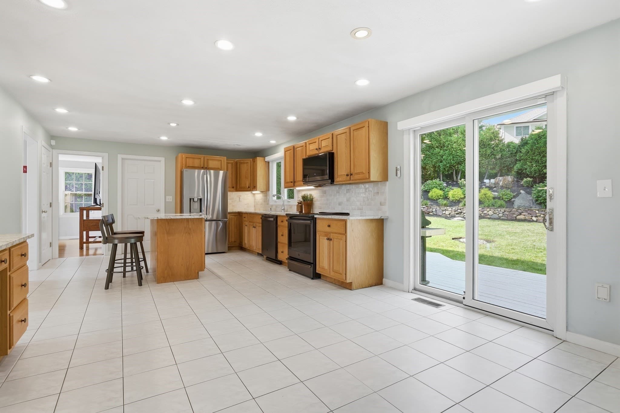 Single Family Residence at 44 Raffaele Drive, Waltham MA 02452, Waltham, photo 6 of 30