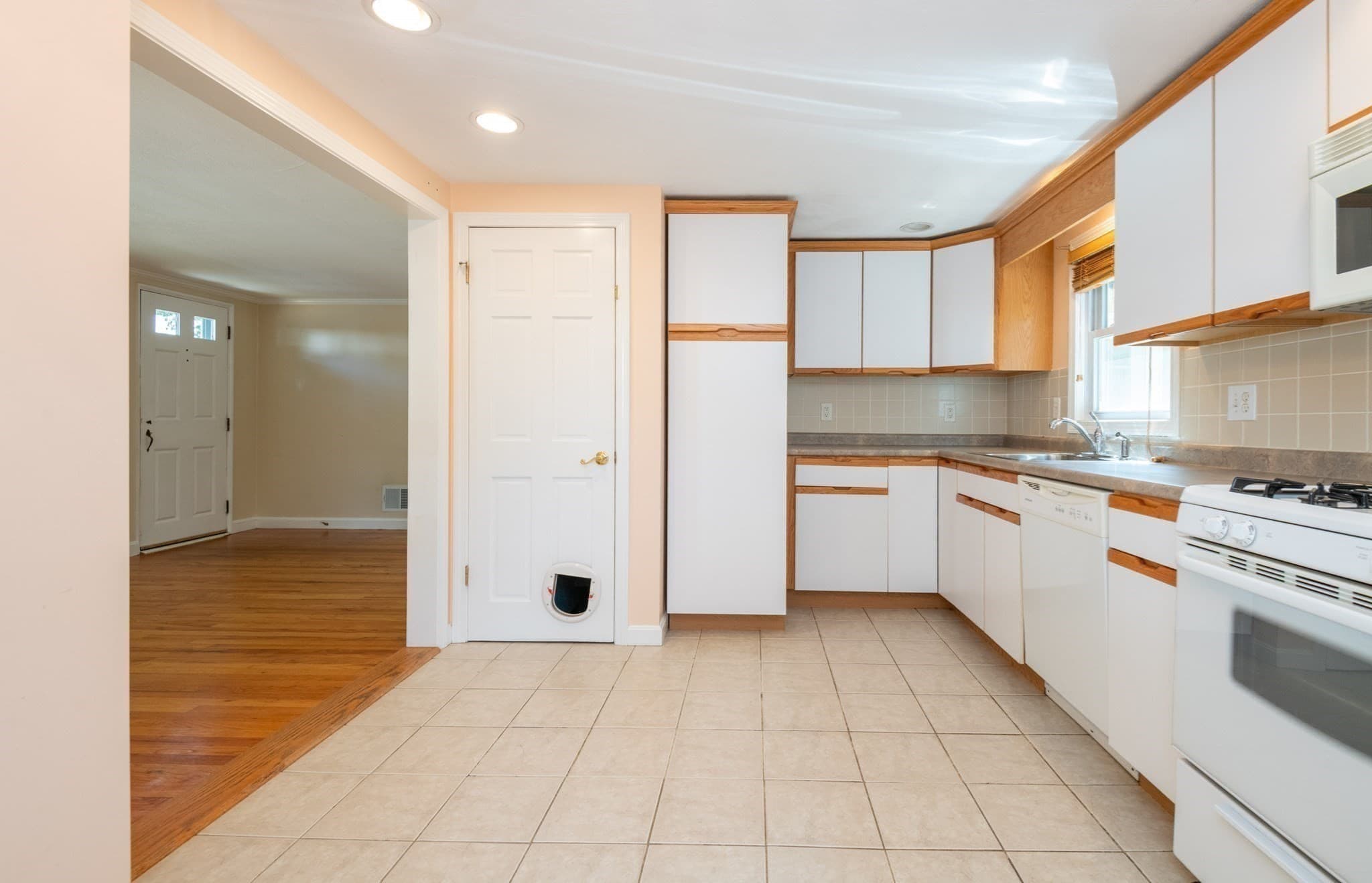 Single Family Residence at 19 Penny Lane, Stoneham MA 02180, Stoneham, photo 13 of 30