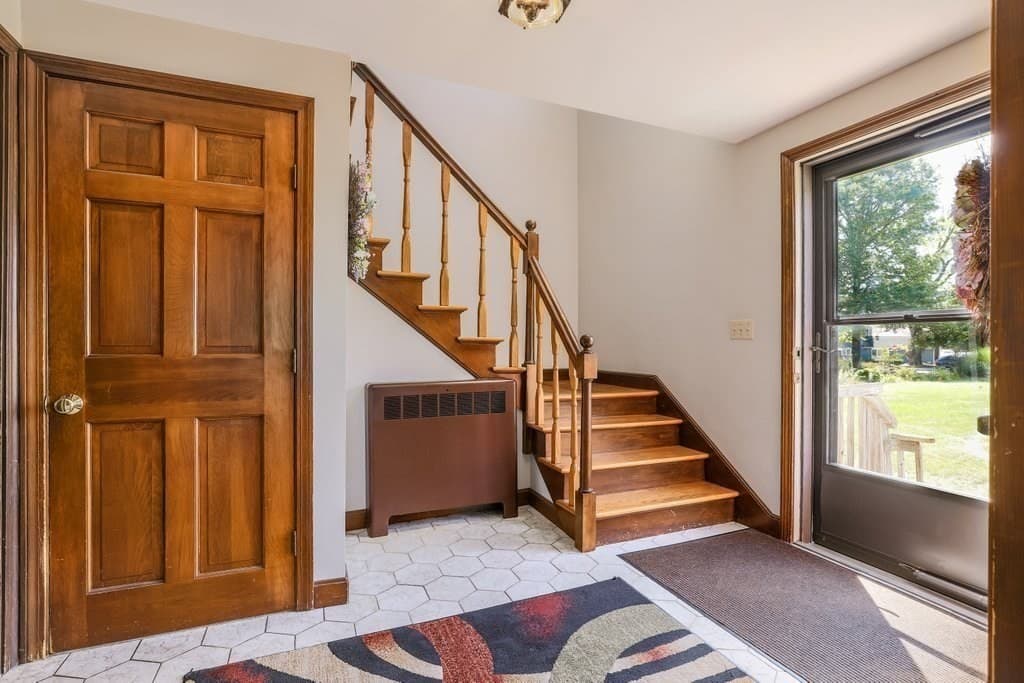 Single Family Residence at 199 Main St, Shrewsbury MA 01545, Shrewsbury, photo 6 of 41