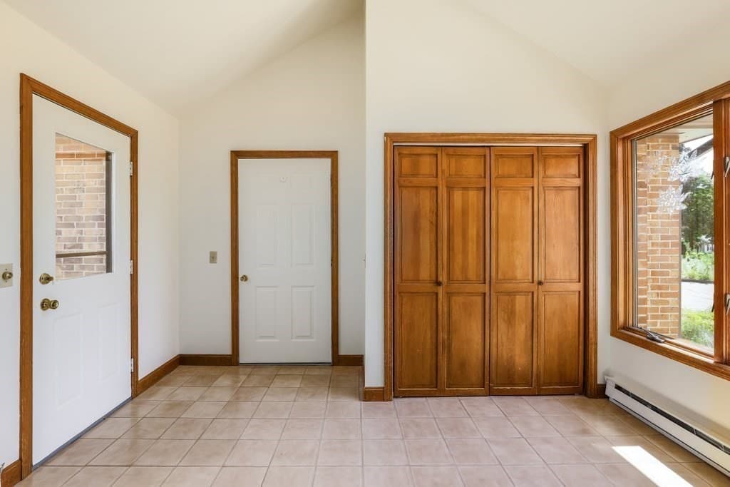 Single Family Residence at 199 Main St, Shrewsbury MA 01545, Shrewsbury, photo 10 of 41