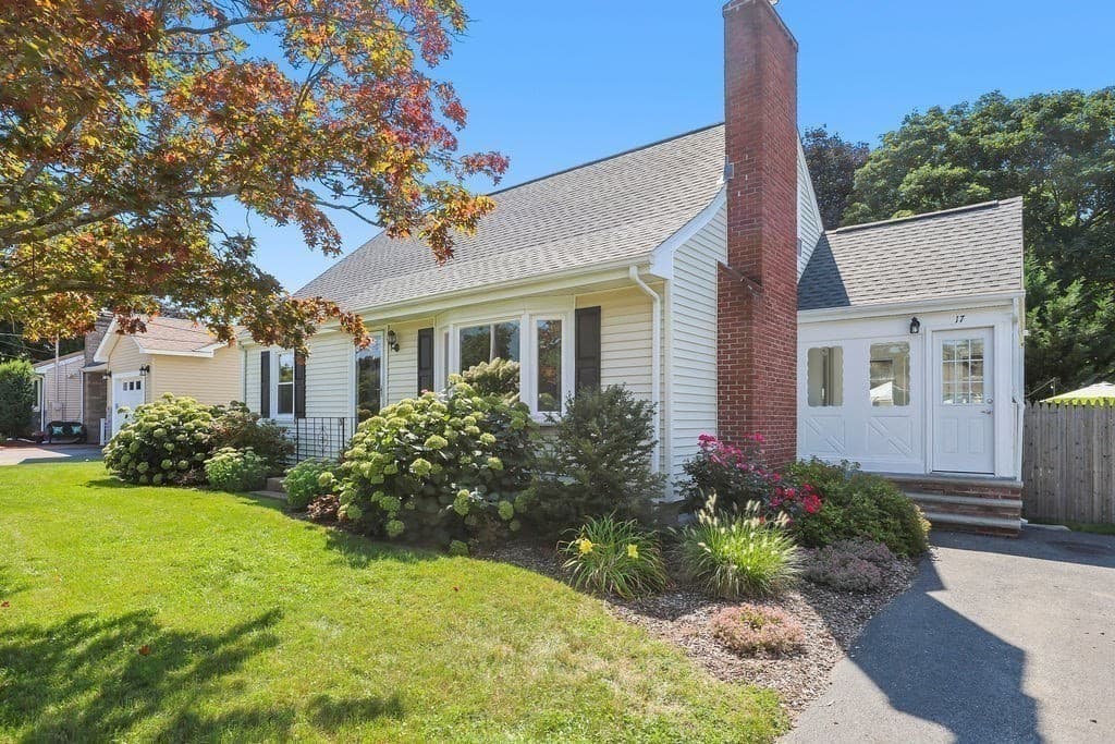 17 Jean Dr, Seekonk MA 02771