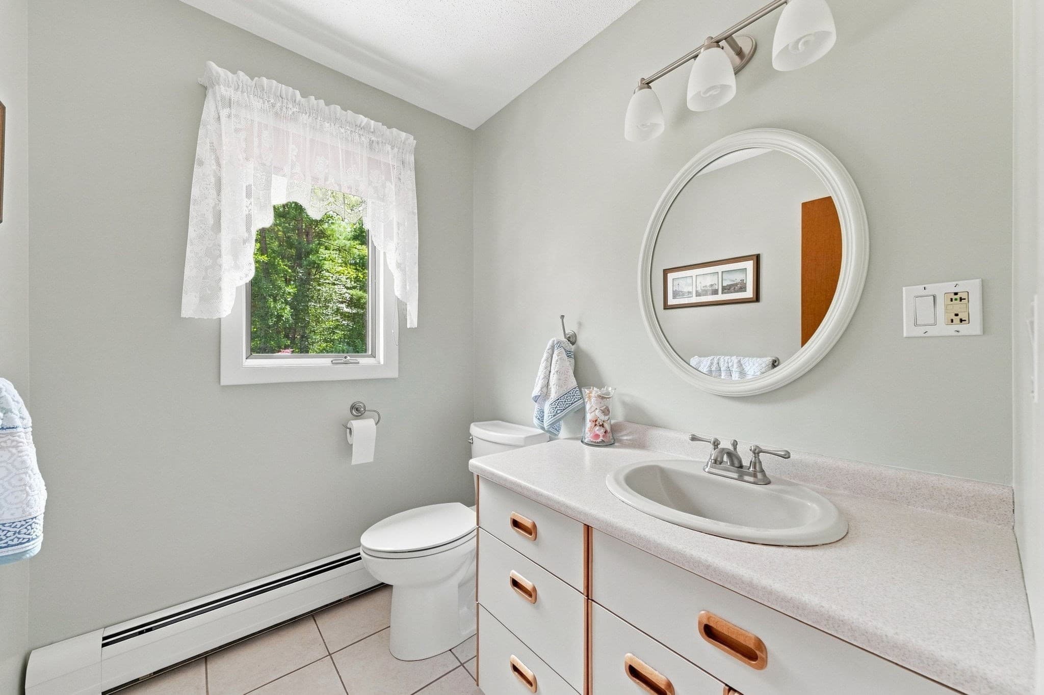 Single Family Residence at 6 Snow Fields Rd, Mattapoisett MA 02739, Mattapoisett, photo 12 of 35