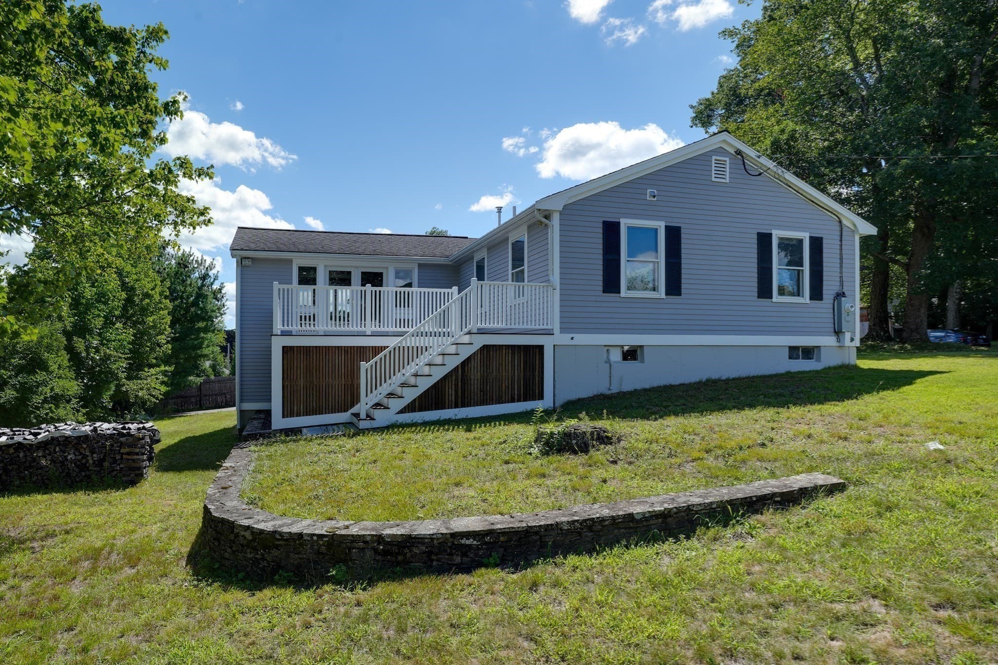 Single Family Residence at 32 Lantern Ln, Burlington MA 01803, Burlington, photo 6 of 33