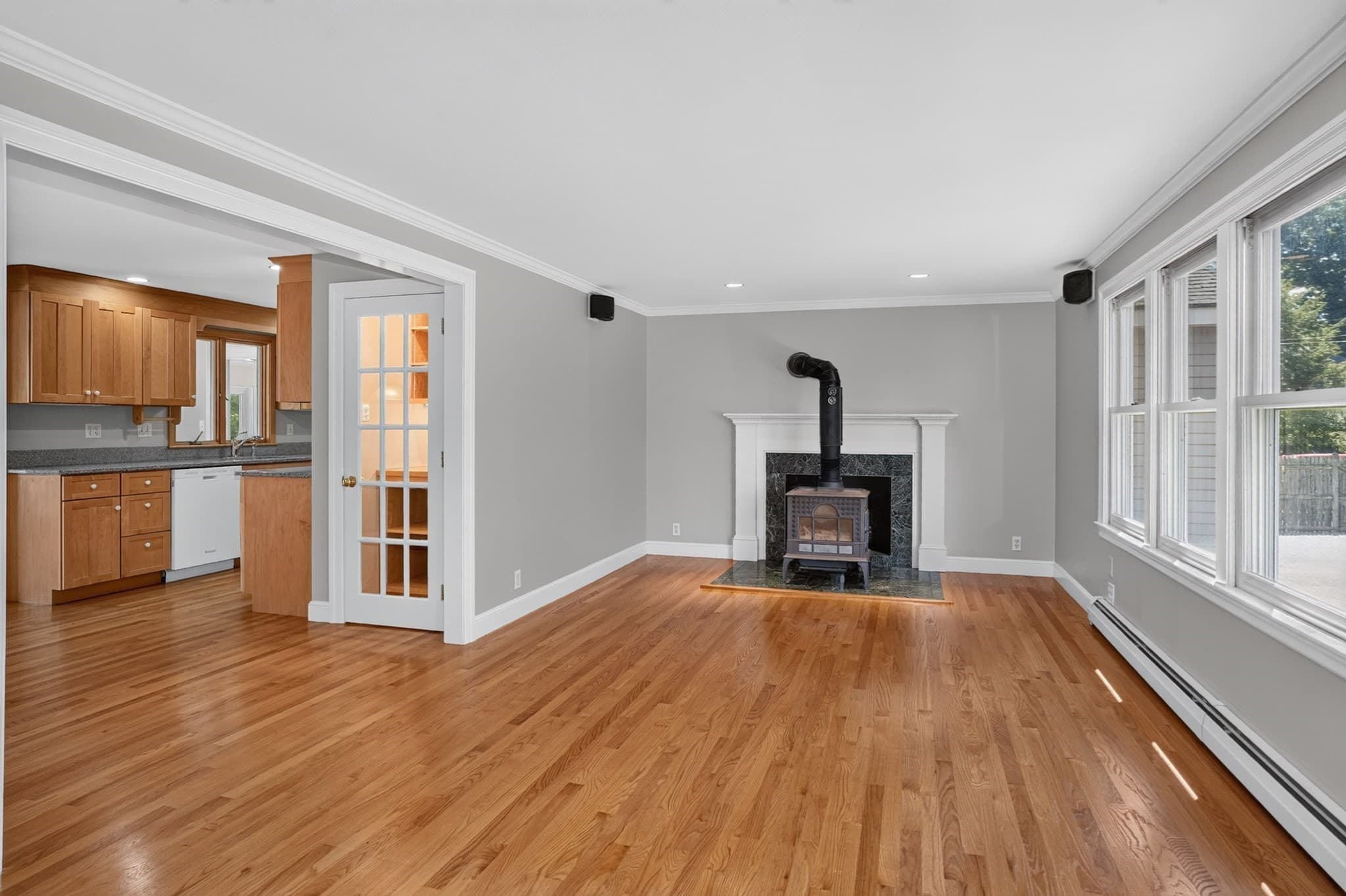 Single Family Residence at 32 Lantern Ln, Burlington MA 01803, Burlington, photo 9 of 33