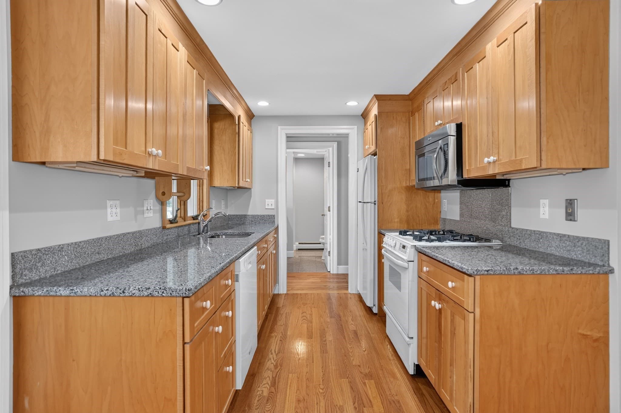 Single Family Residence at 32 Lantern Ln, Burlington MA 01803, Burlington, photo 10 of 33