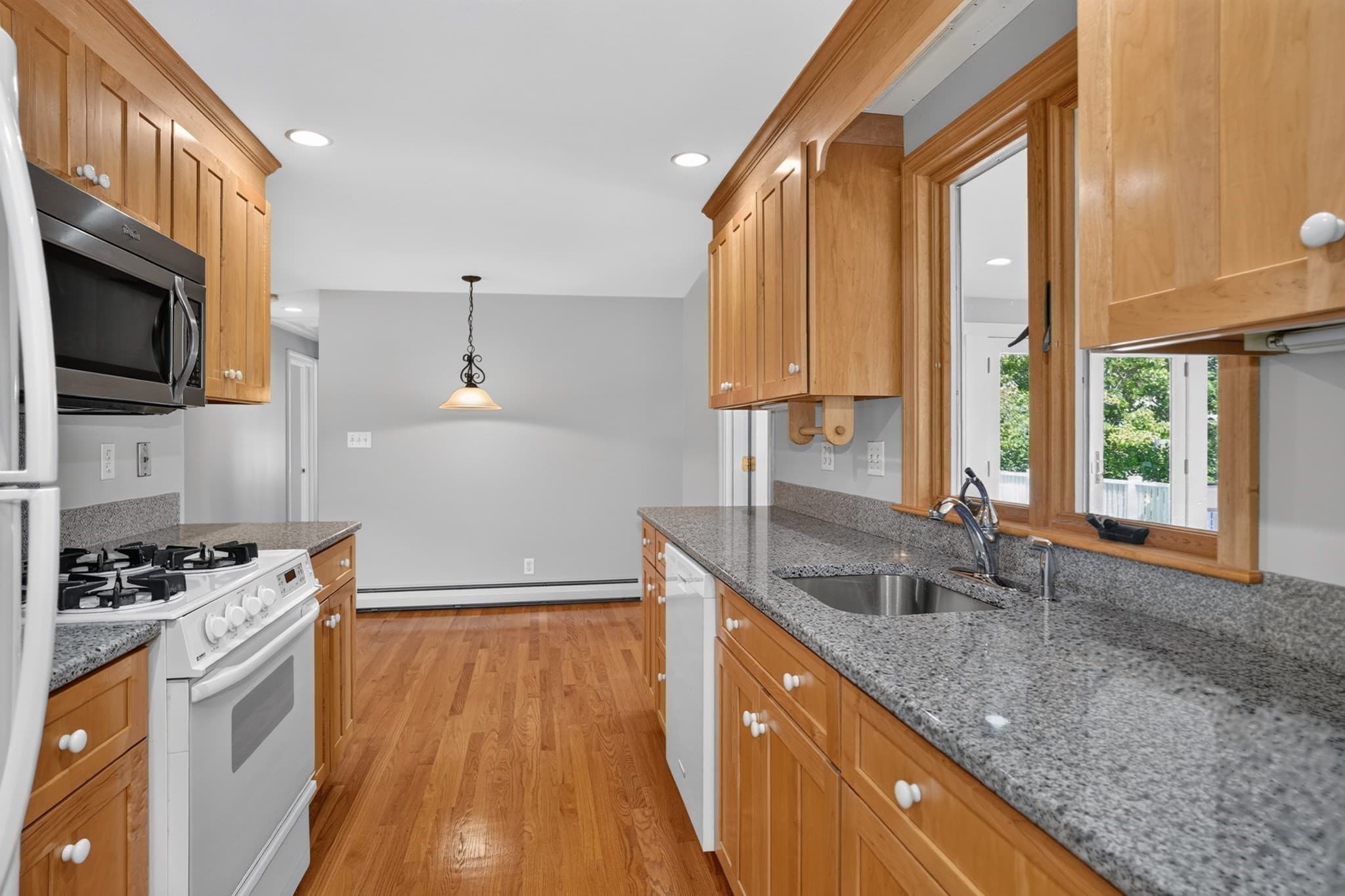Single Family Residence at 32 Lantern Ln, Burlington MA 01803, Burlington, photo 11 of 33
