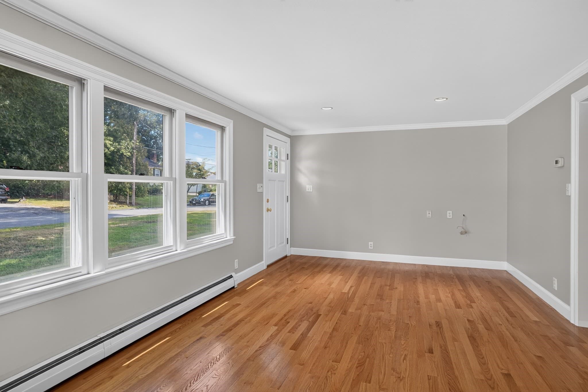 Single Family Residence at 32 Lantern Ln, Burlington MA 01803, Burlington, photo 8 of 33