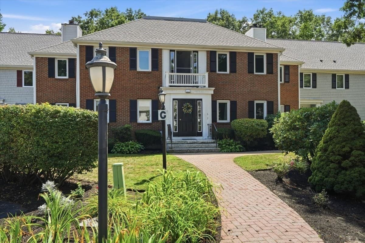 Condominium at 225 Lincoln St # G4, Duxbury MA 02332, Duxbury, photo 2 of 35