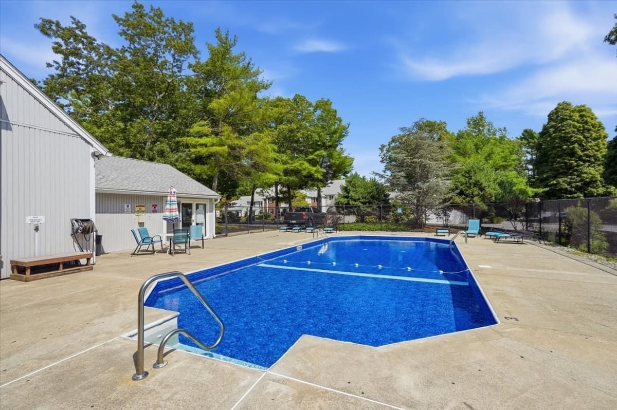 Condominium at 225 Lincoln St # G4, Duxbury MA 02332, Duxbury, photo 32 of 35