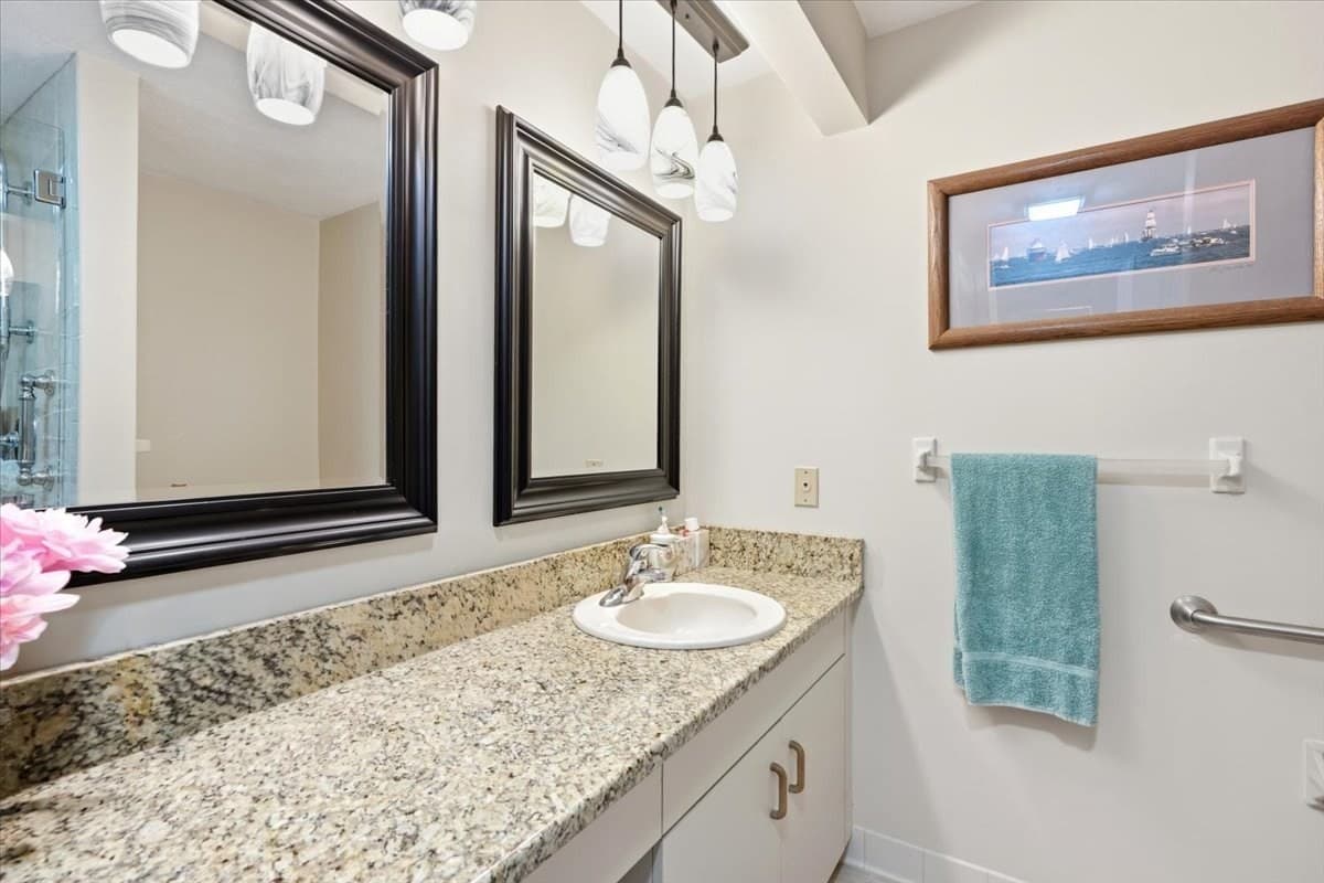 Condominium at 225 Lincoln St # G4, Duxbury MA 02332, Duxbury, photo 10 of 35