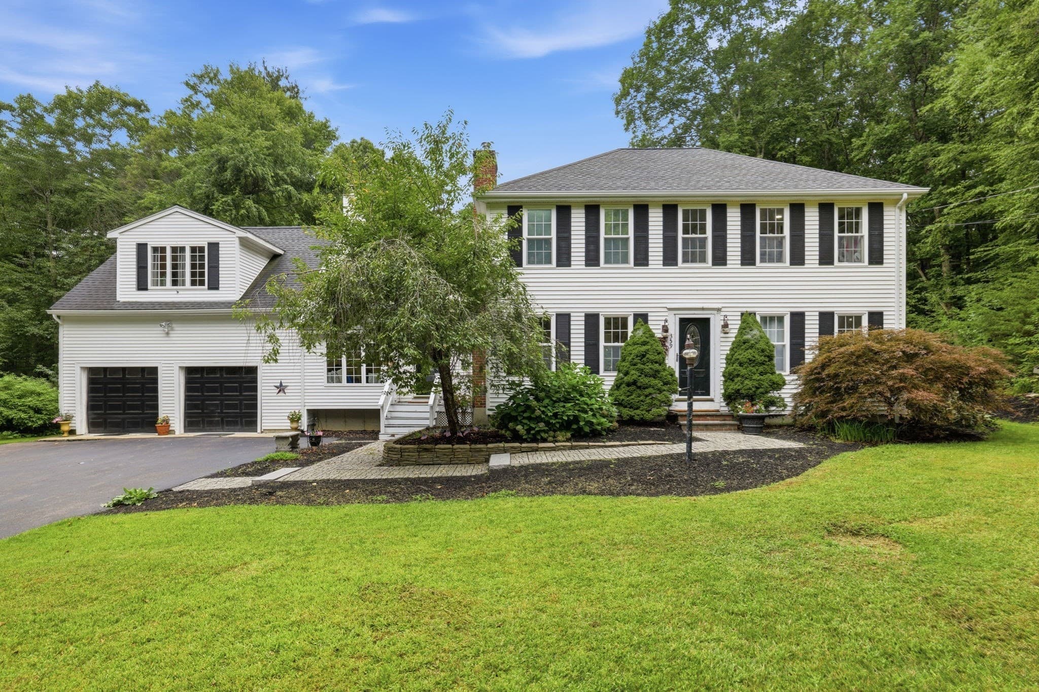359 Se Main St, Douglas MA 01516