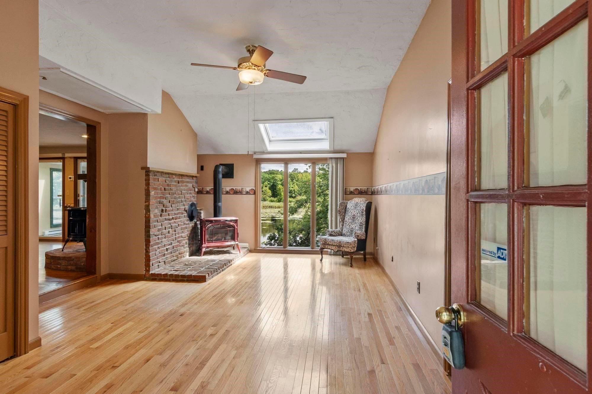 Single Family Residence at 40 Mill St, Gardner MA 01440, Gardner, photo 17 of 42