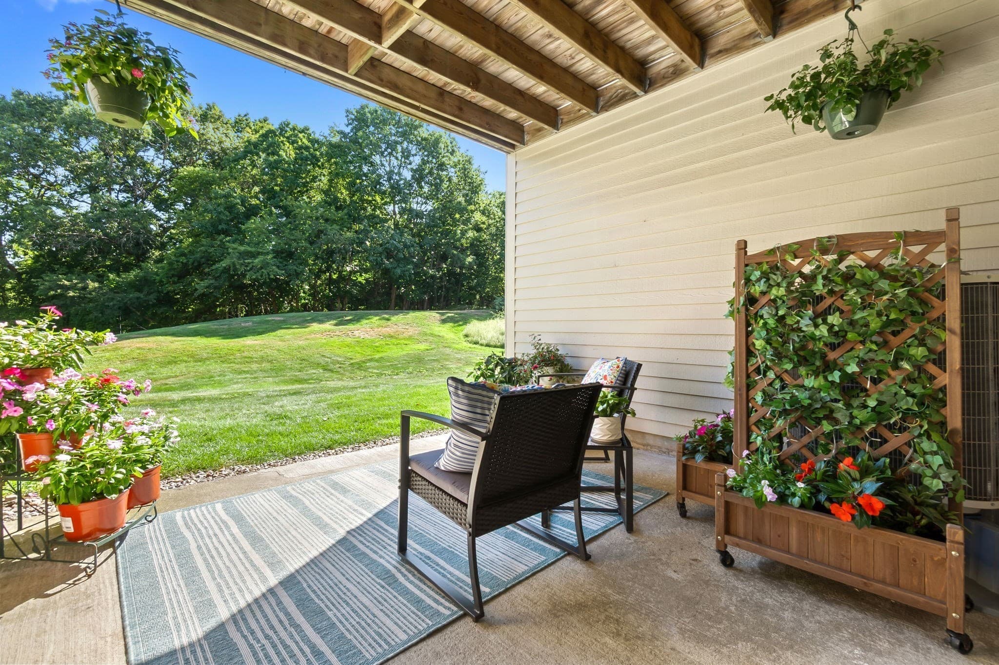 Condominium at 4 Duck Pond Rd # 206, Beverly MA 01915, Beverly, photo 23 of 29
