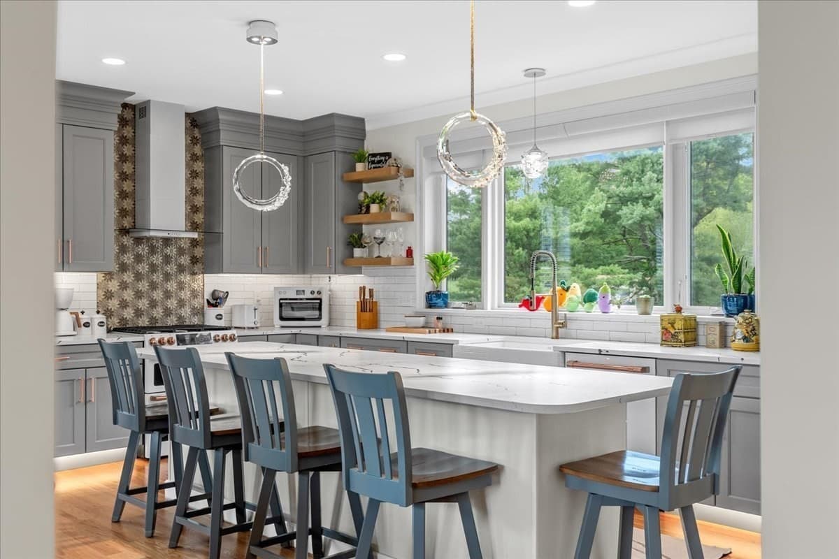 Single Family Residence at 185 Locust St, Swansea MA 02777, Swansea, photo 13 of 42