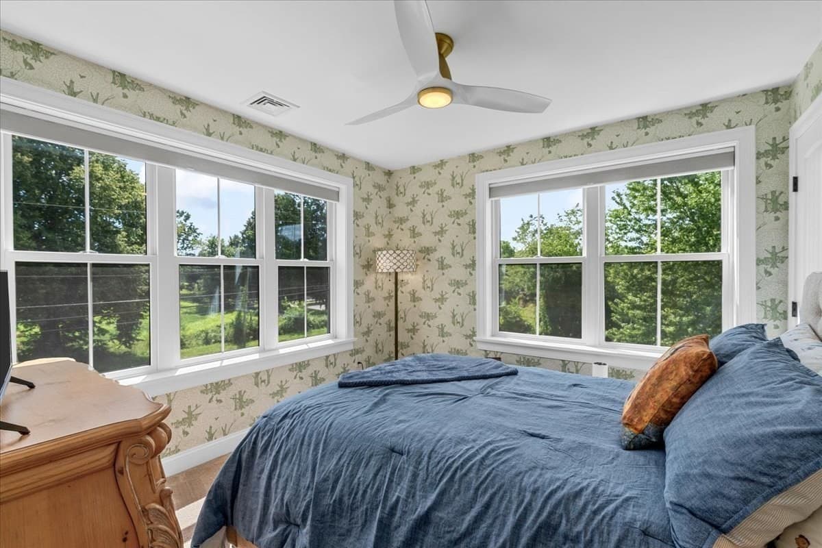Single Family Residence at 185 Locust St, Swansea MA 02777, Swansea, photo 26 of 42