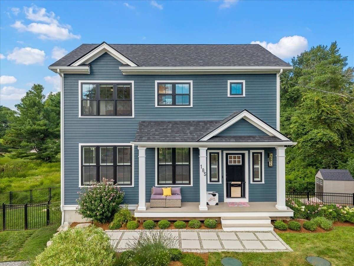 185 Locust St, Swansea MA 02777