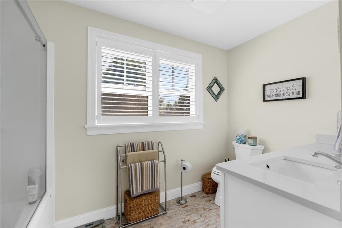 Single Family Residence at 185 Locust St, Swansea MA 02777, Swansea, photo 24 of 42