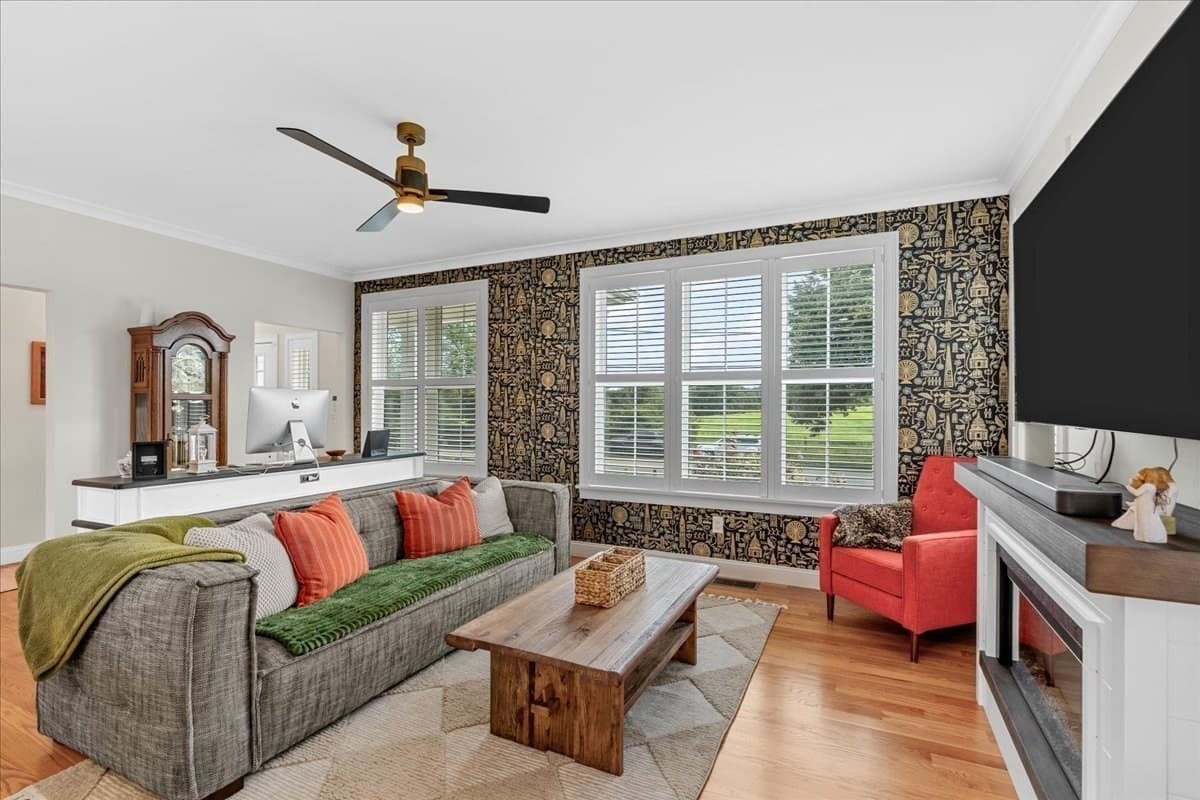 Single Family Residence at 185 Locust St, Swansea MA 02777, Swansea, photo 10 of 42