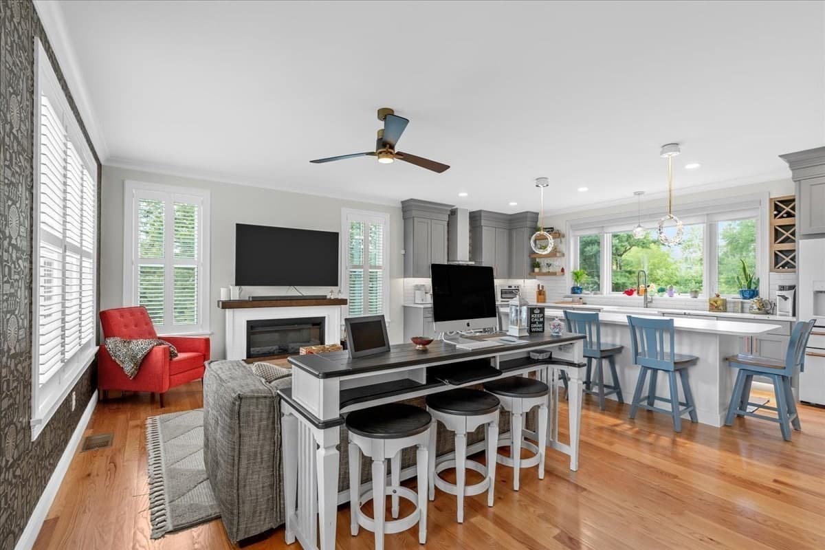 Single Family Residence at 185 Locust St, Swansea MA 02777, Swansea, photo 11 of 42