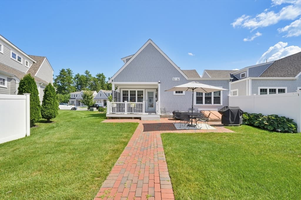 Condominium at 8 Twin Pines Lane # 8, Plymouth MA 02360, Plymouth, photo 4 of 39