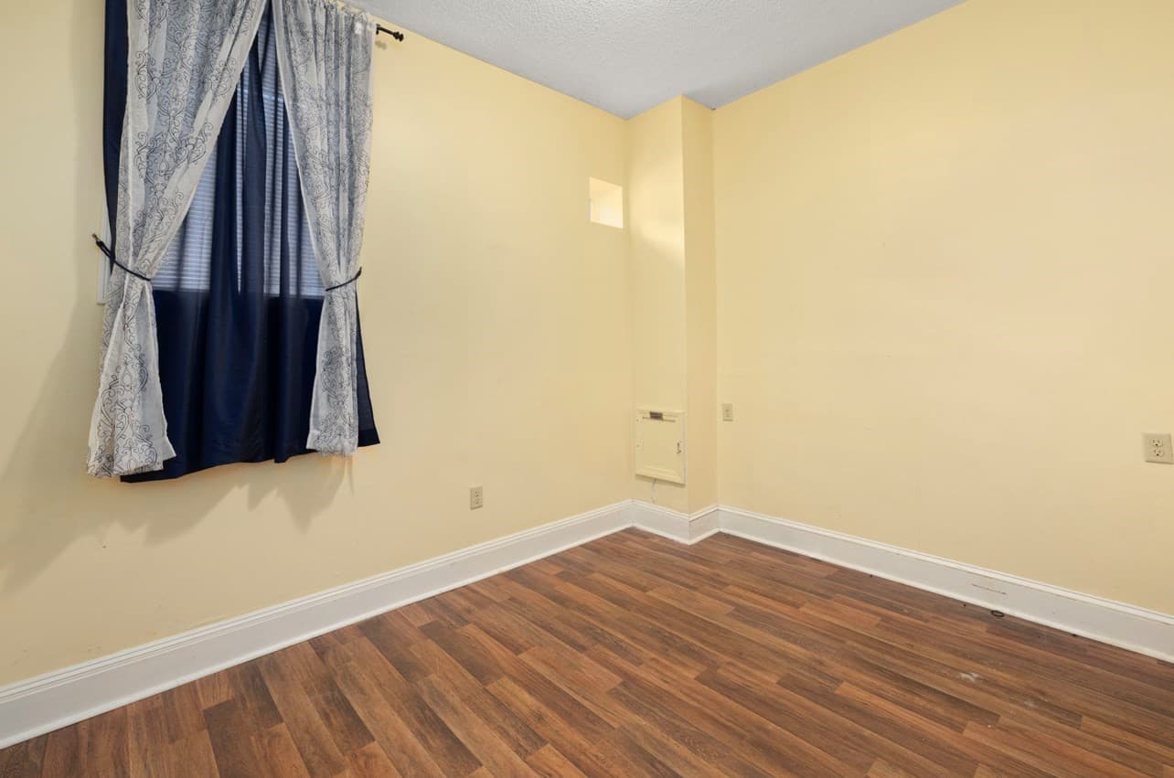 Multi Family at 576 Fairmount St, Woonsocket RI 02895, Woonsocket, photo 11 of 30