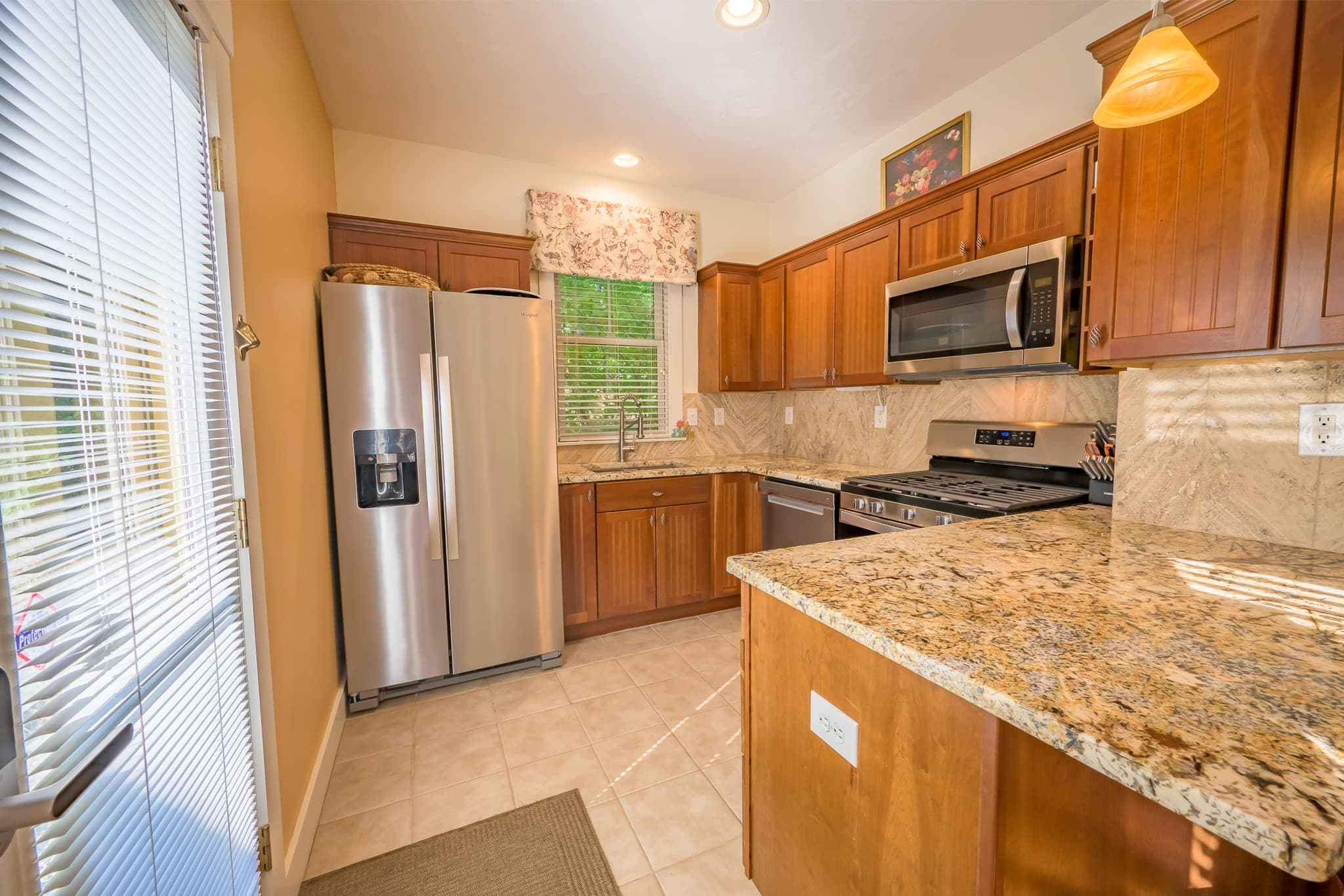 Condominium at 4 Acorn Ln # 4, Westford MA 01886, photo 13 of 31