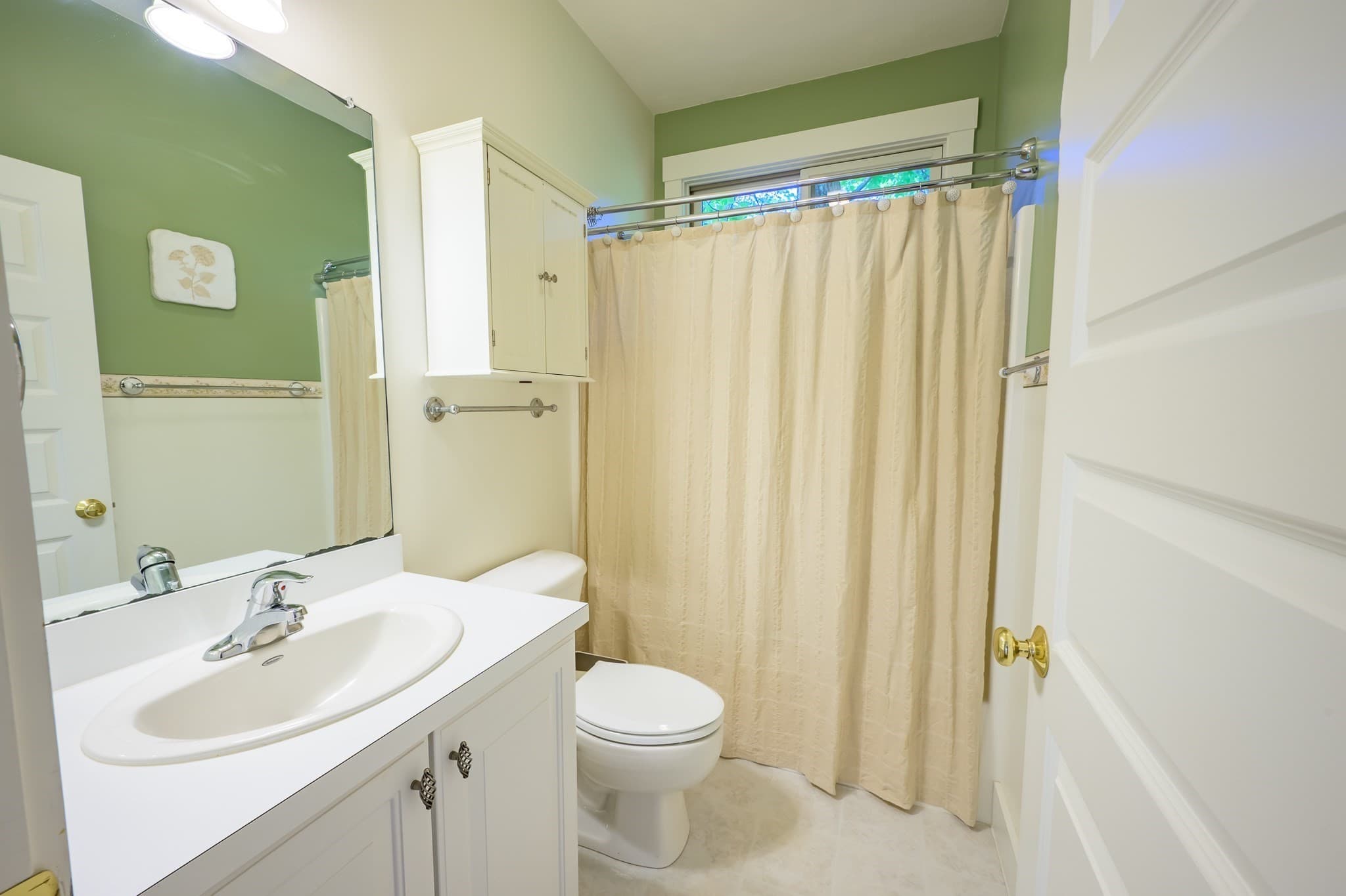 Condominium at 4 Acorn Ln # 4, Westford MA 01886, photo 17 of 31
