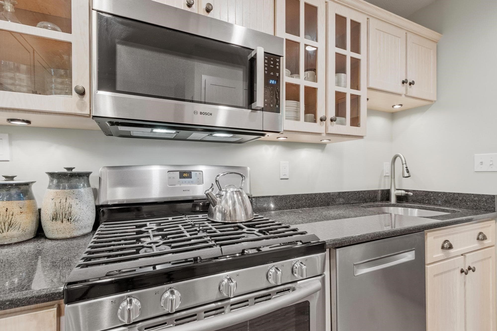 Condominium at 22 Concord Greene # 5, Concord MA 01742, Concord, photo 15 of 32