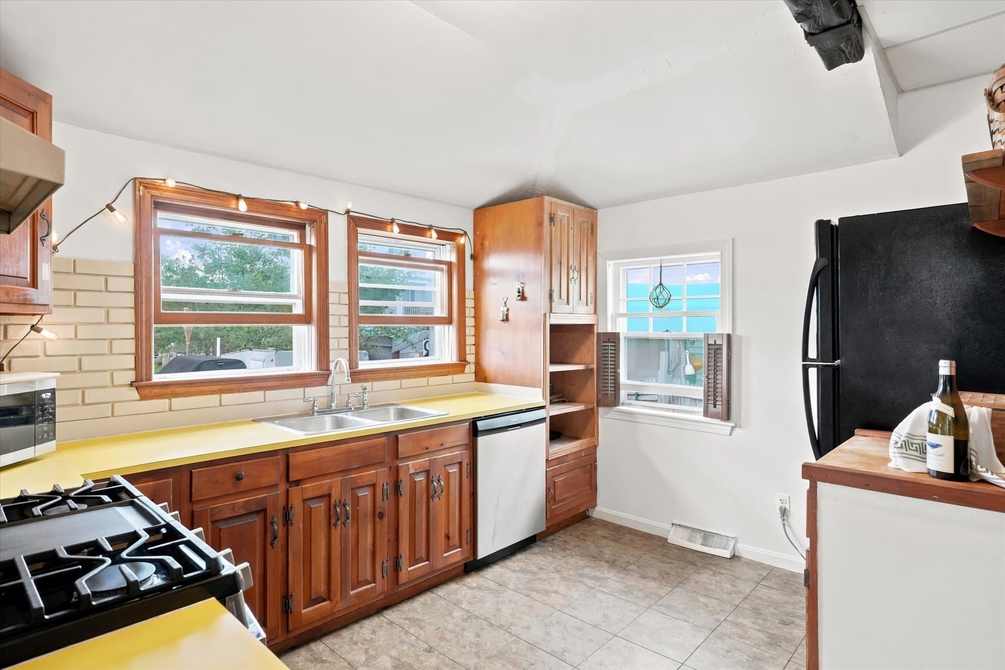Single Family Residence at 171 N End Blvd, Salisbury MA 01952, Salisbury, photo 24 of 41