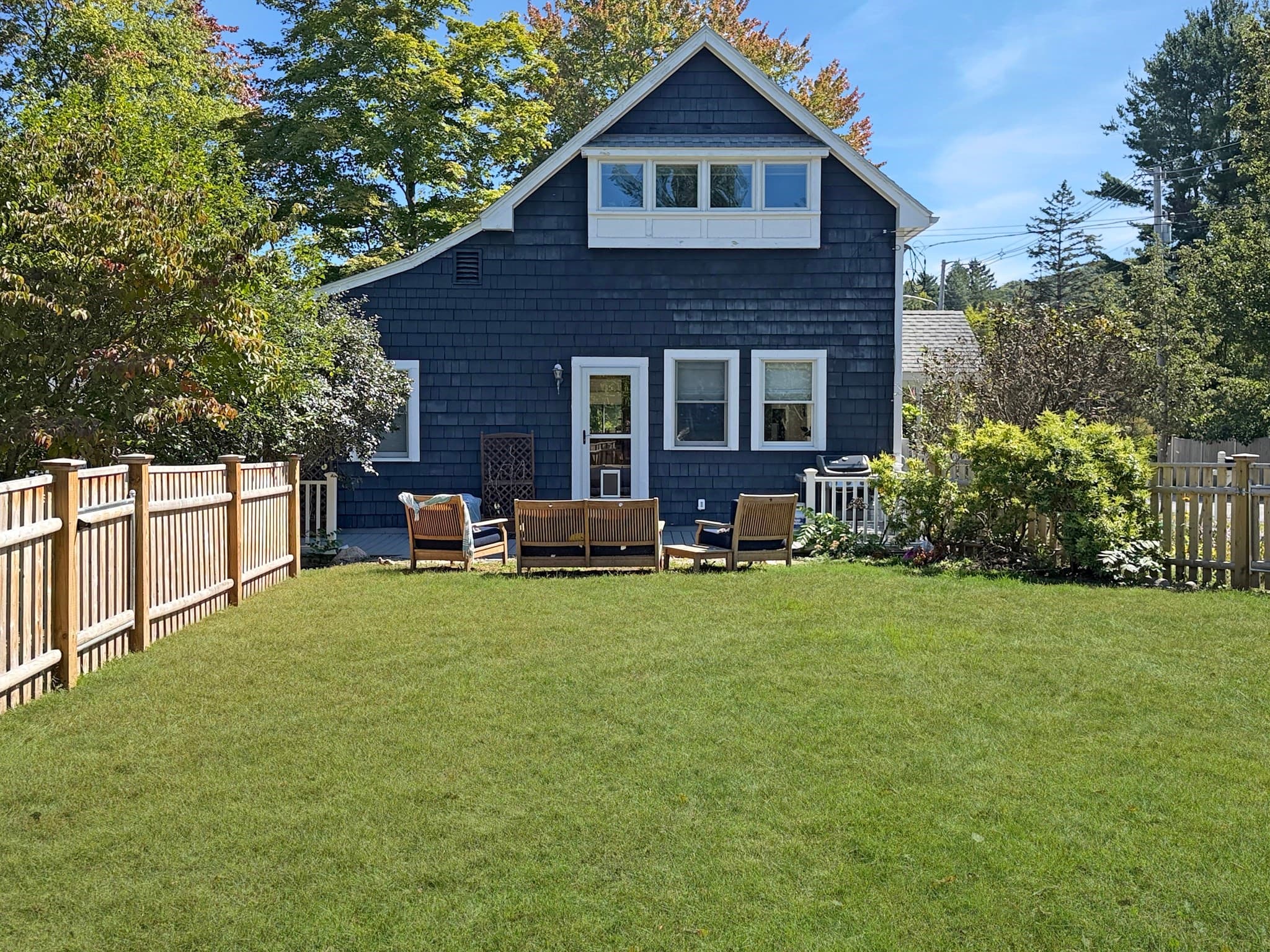 52 Bridge St, Hamilton MA 01982