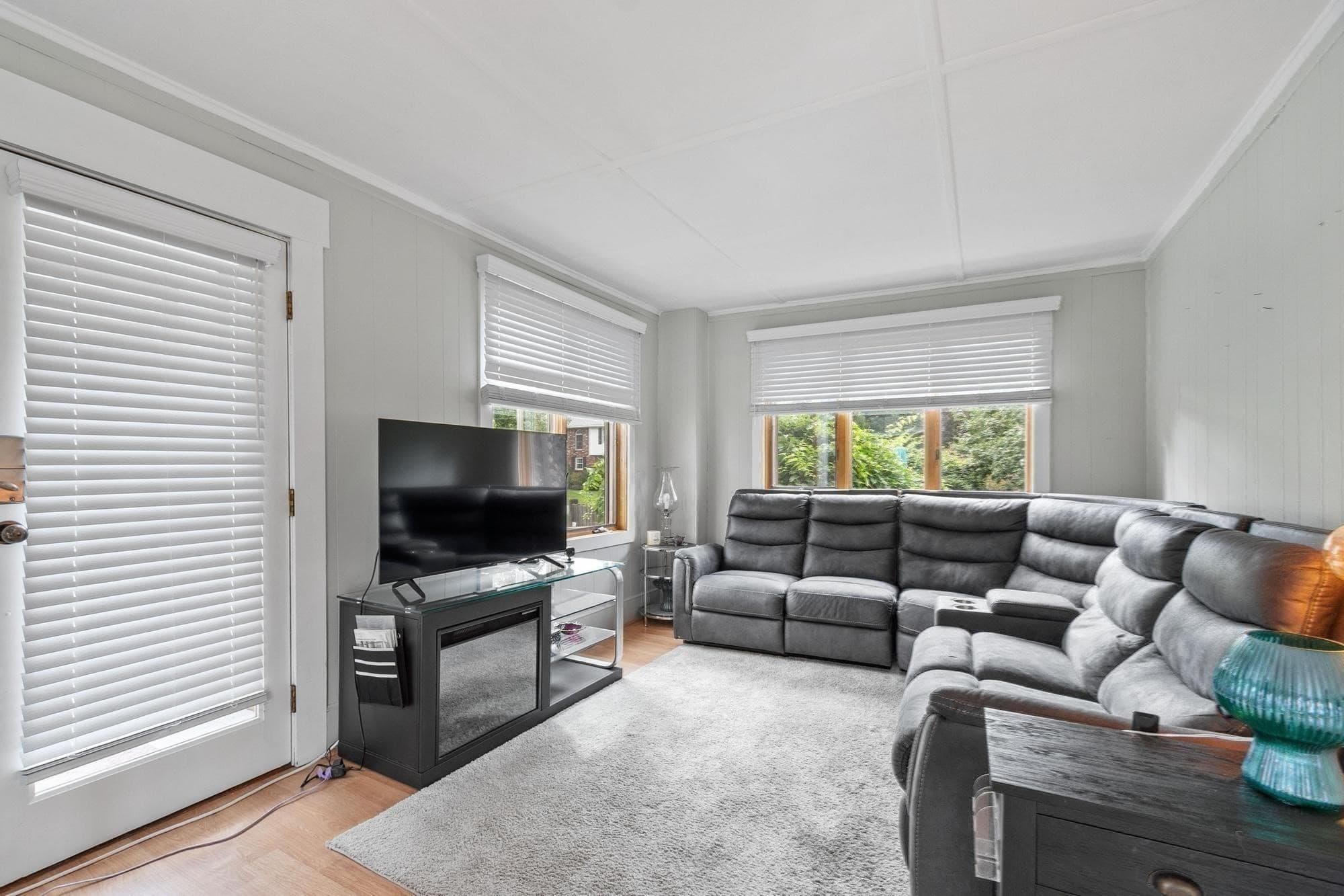 Single Family Residence at 75 Maple Road, Tewksbury MA 01876, photo 11 of 40