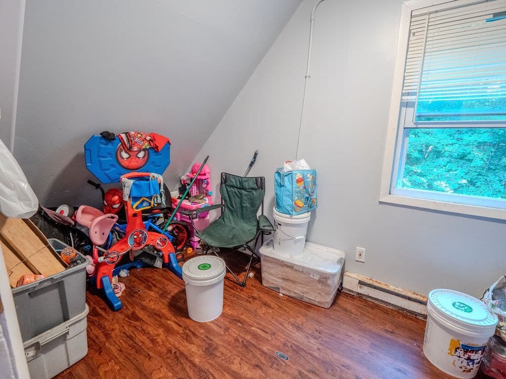 3 Family at 106 Illinois St, Worcester MA 01603, Worcester, photo 23 of 39