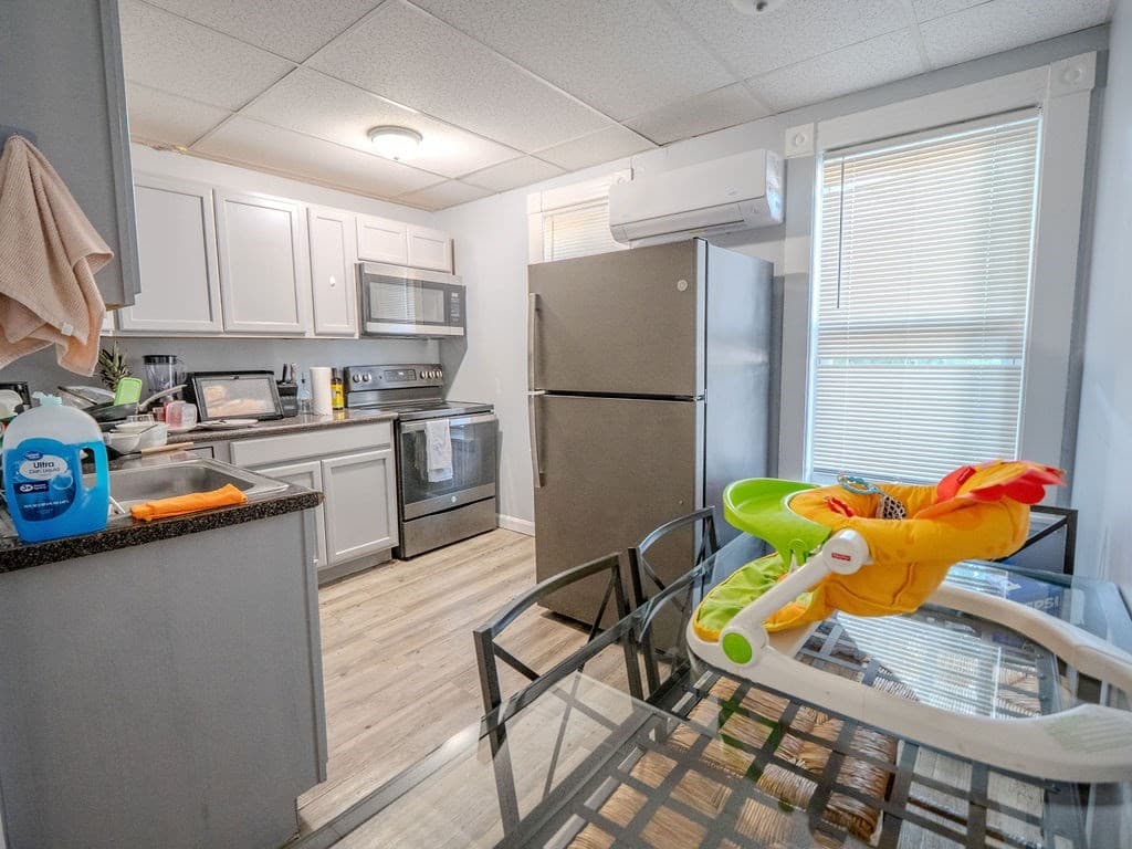 3 Family at 106 Illinois St, Worcester MA 01603, Worcester, photo 24 of 39