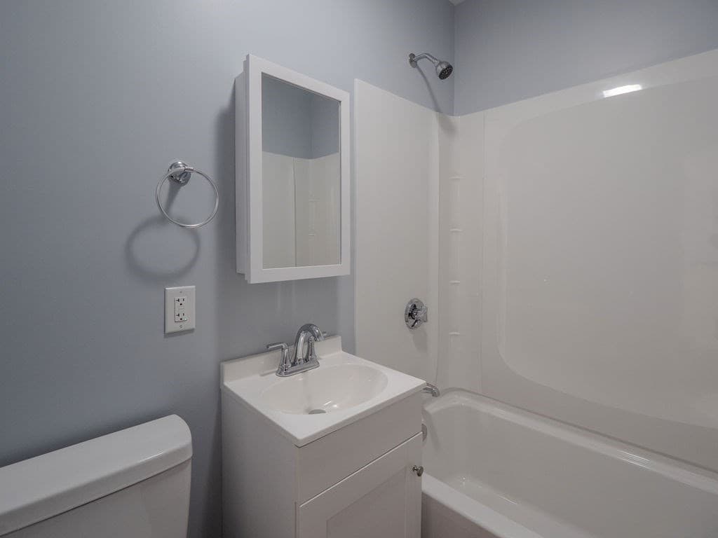 3 Family at 12 Ives St, Worcester MA 01603, Worcester, photo 13 of 42