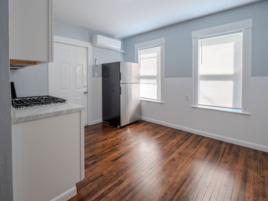 3 Family at 12 Ives St, Worcester MA 01603, Worcester, photo 7 of 42