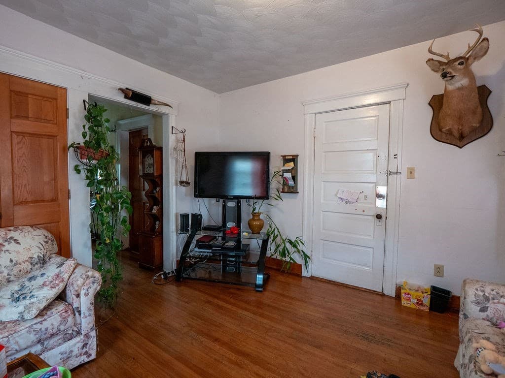 3 Family at 12 Ives St, Worcester MA 01603, Worcester, photo 31 of 42