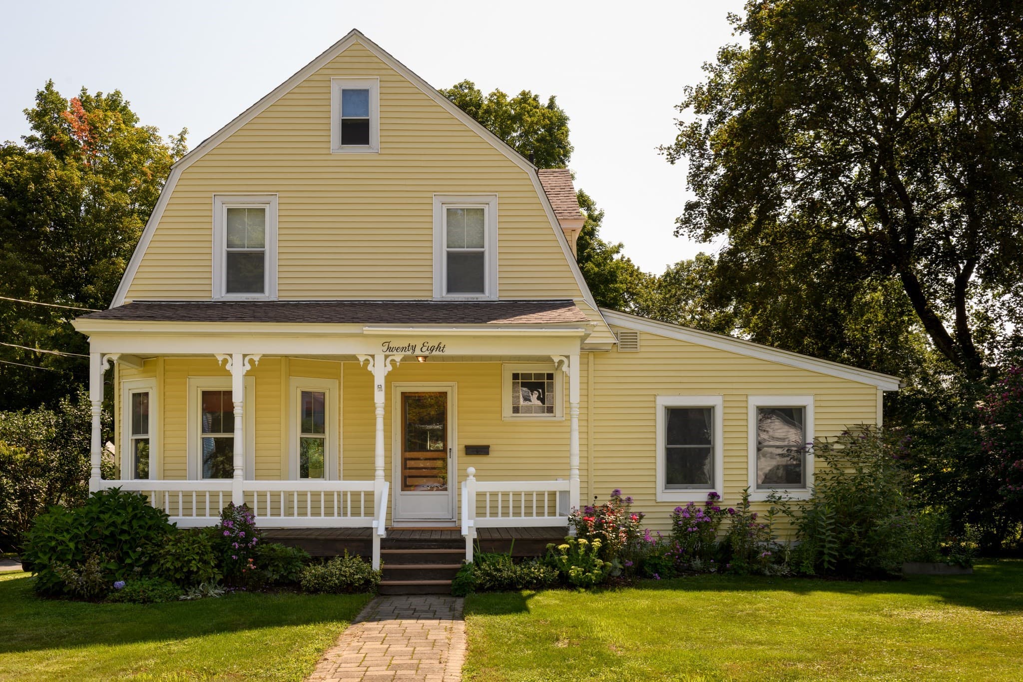 28 Holt Road, Holden MA 01520